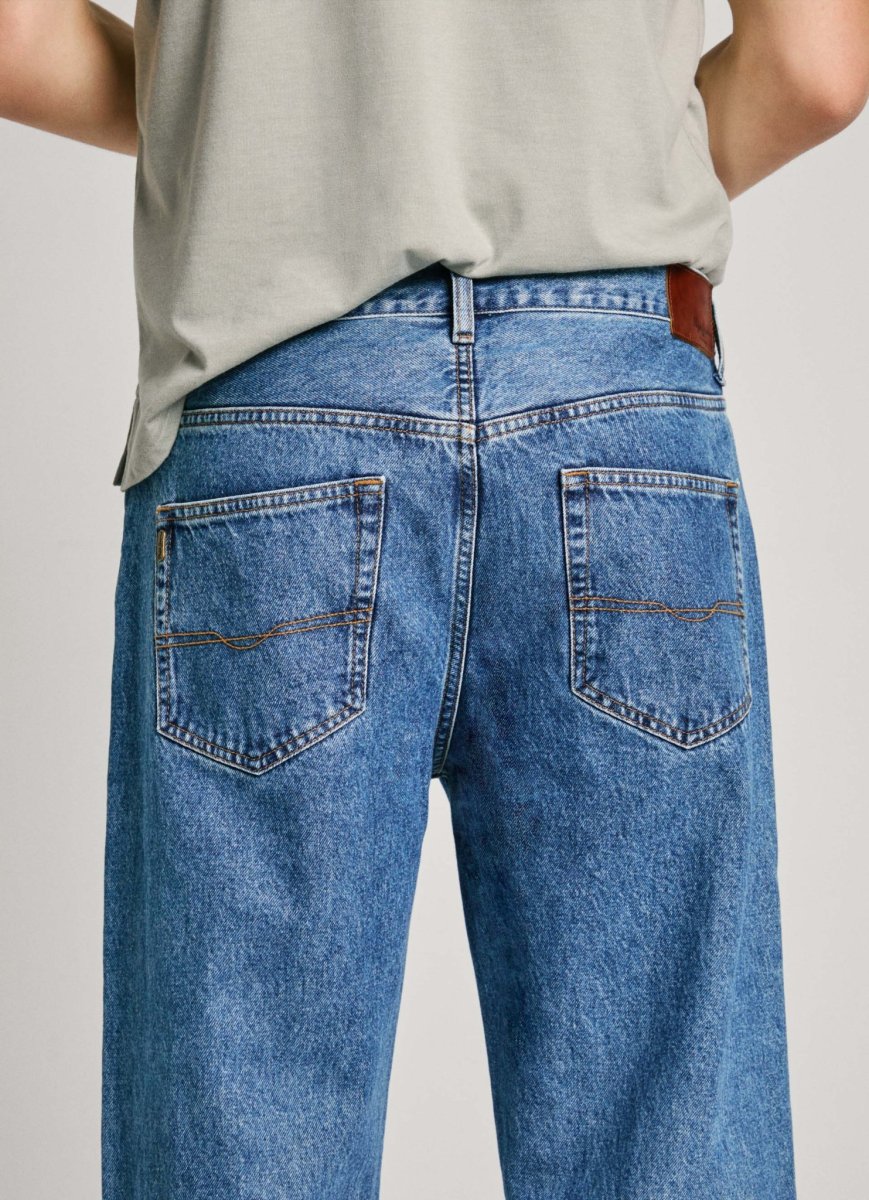 barrel-jeans-4-38400.jpeg