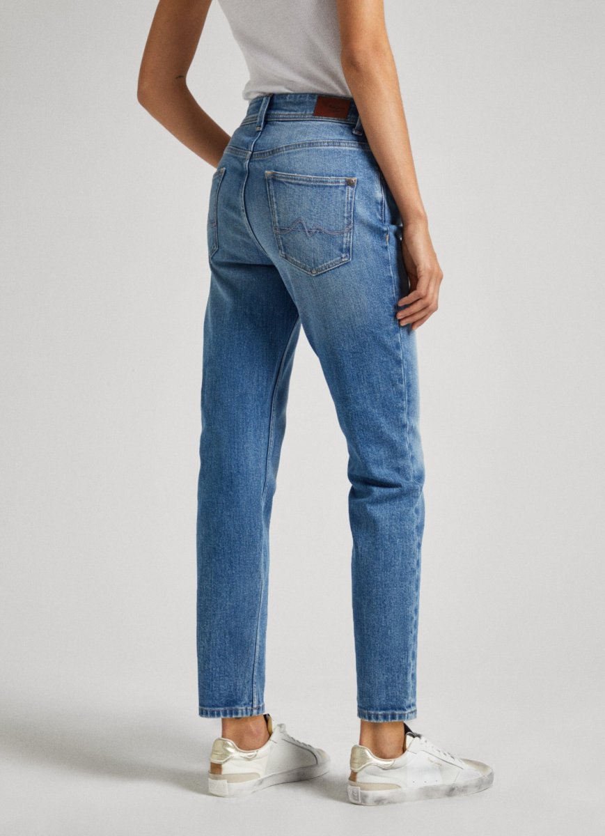 tapered-jeans-hw-10-37420.jpeg