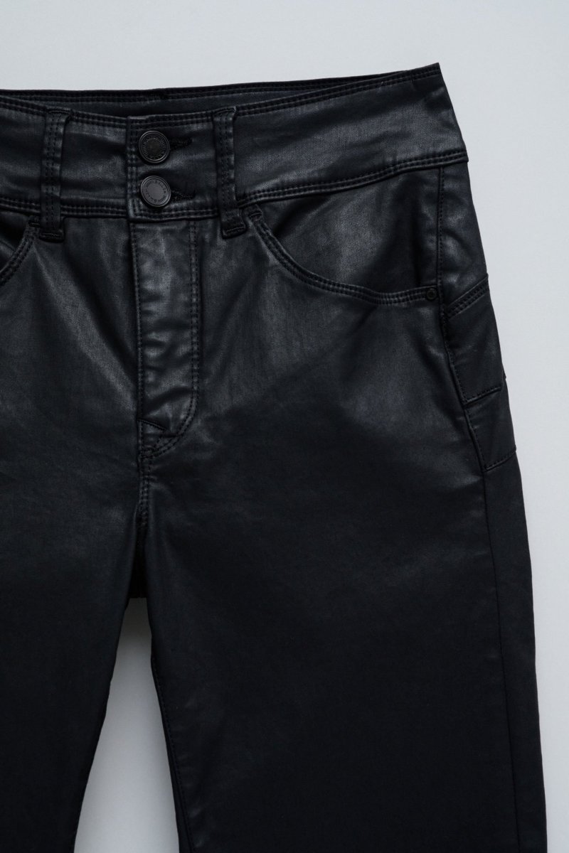 damske-cerne-kalhoty-od-salsa-jeans-secret-push-in-in-coating-jeans-46893.jpg