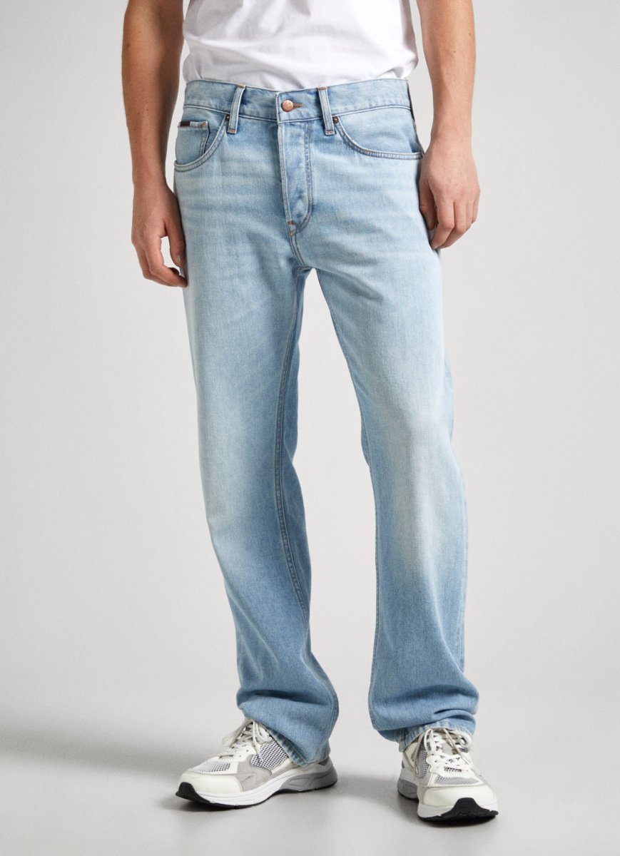 relaxed-jeans-almost-1-37733.jpeg