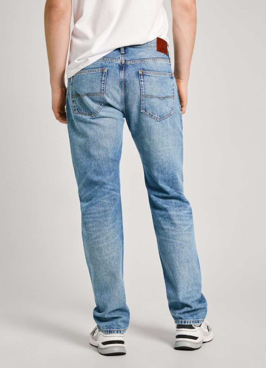 loose-jeans-3-38394.jpeg