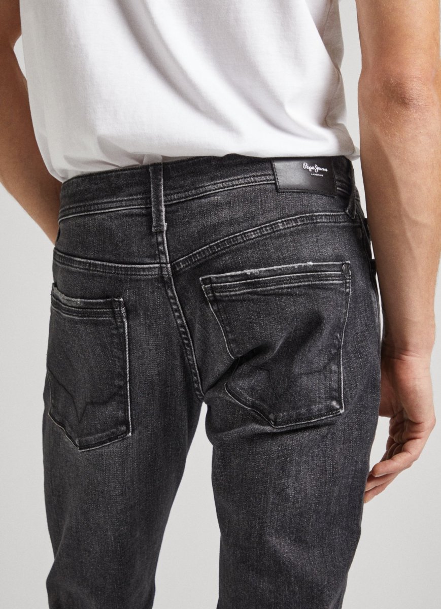 tapered-jeans-23-35144.jpeg