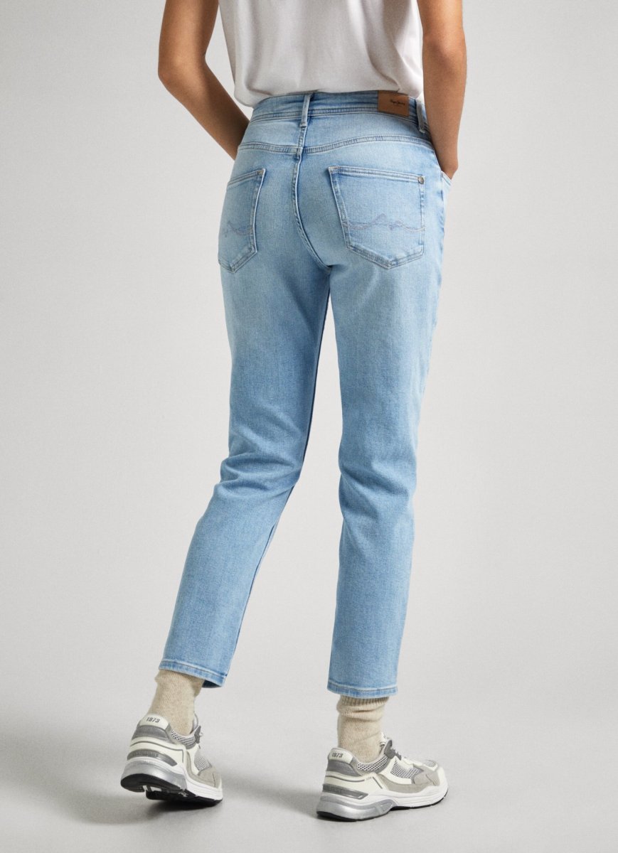 tapered-jeans-hw-21-37984.jpeg