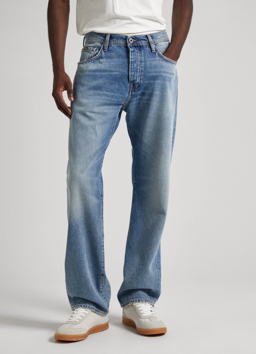 relaxed-straight-jeans-10-35125.jpeg
