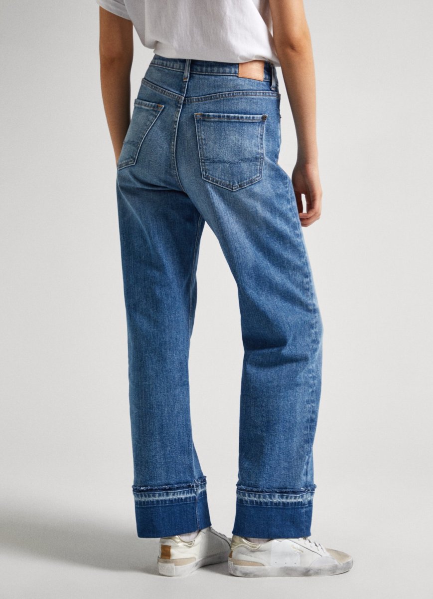 loose-st-jeans-hw-turn-up-16-37436.jpeg