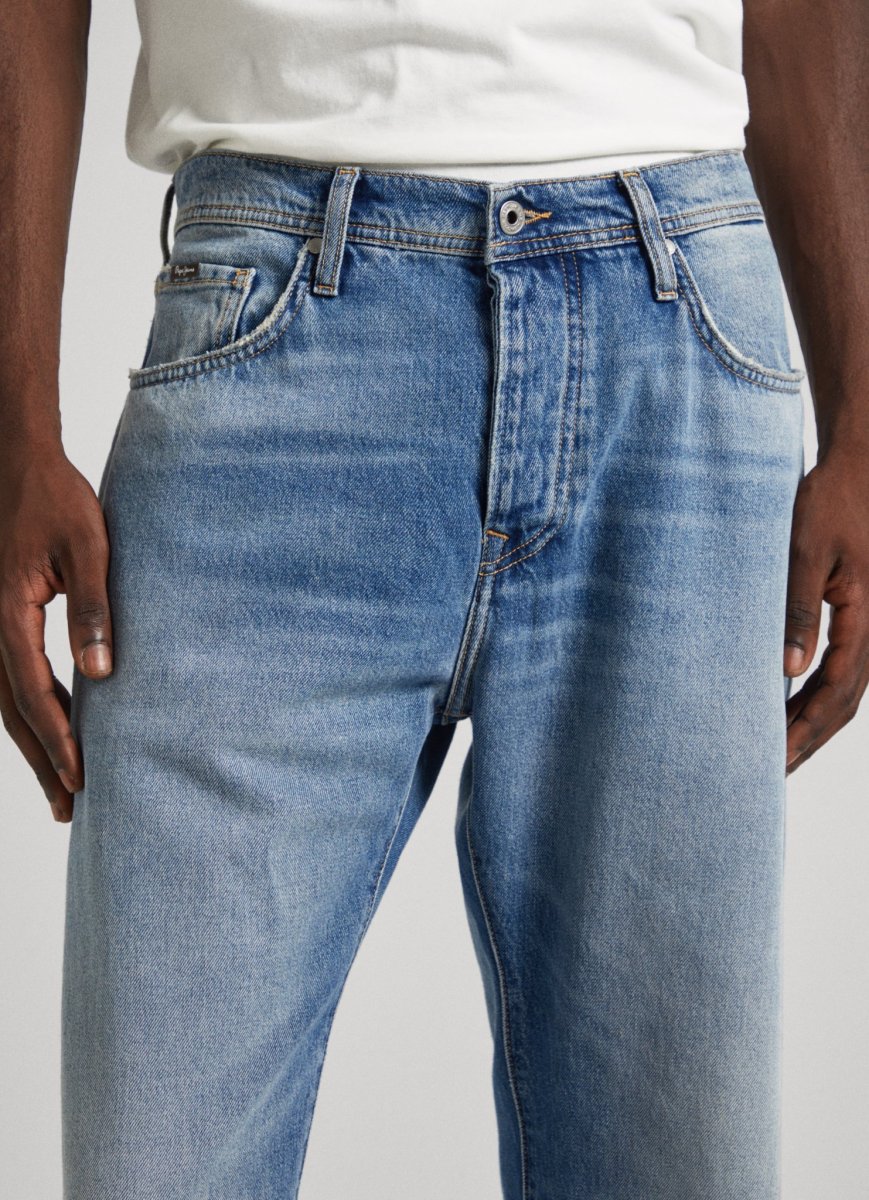 relaxed-straight-jeans-11-35126.jpeg