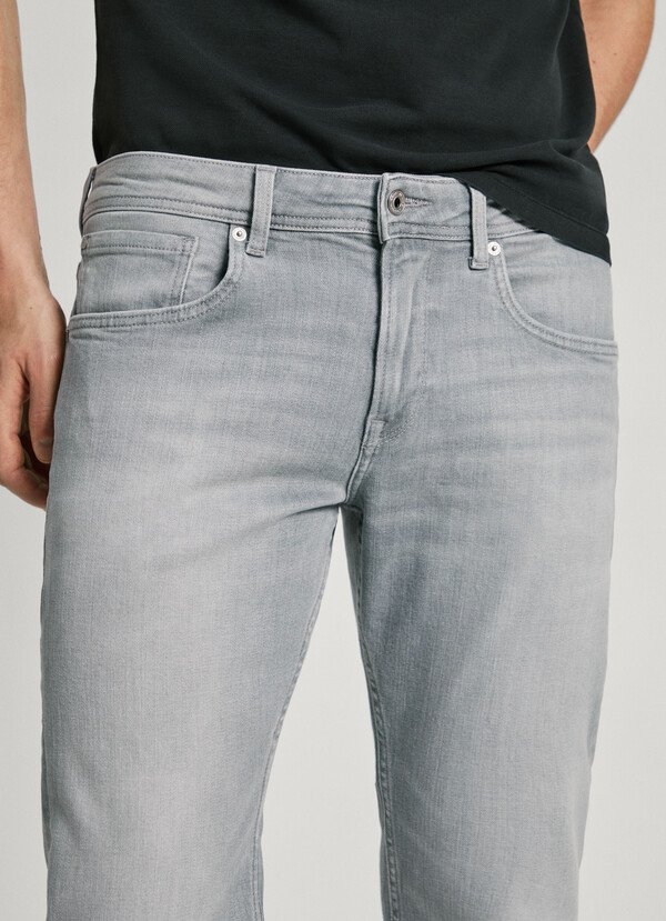 straight-jeans-31-38716.jpg