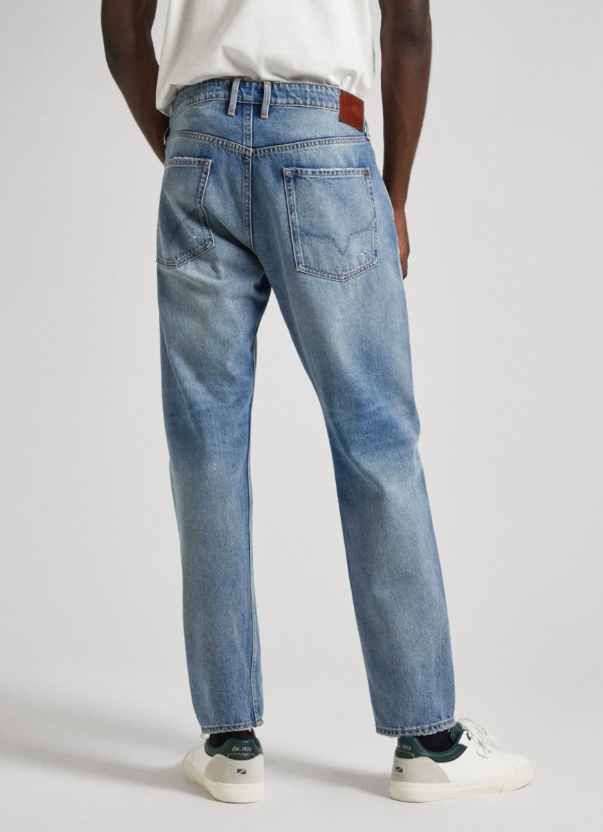 tapered-jeans-51-35726.jpeg