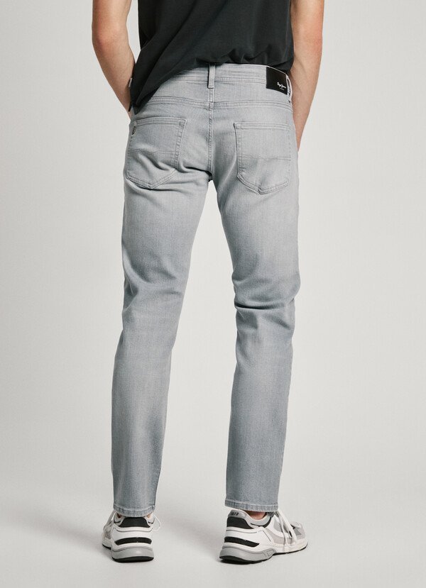 straight-jeans-30-38717.jpg