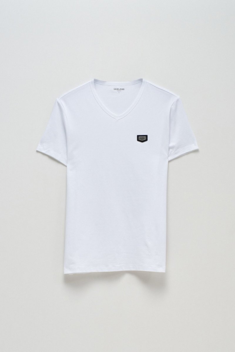 panske-tricko-s-vystrihem-do-v-metal-badge-t-shirt-46848.jpg