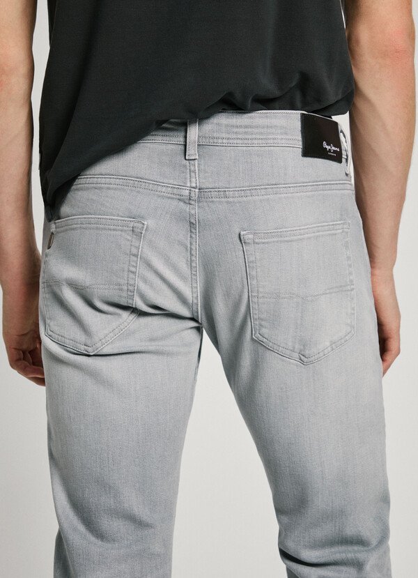 straight-jeans-29-38718.jpg