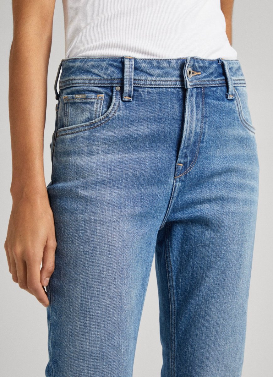 tapered-jeans-hw-11-37419.jpeg